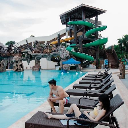 Port Royale Waterpark Resort Dumaguete City Exterior foto